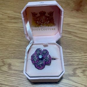 Juicy Conture Flower Ring. Never Worn